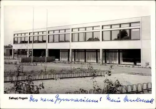 Foto Ak Satrup Mittelangeln in Schleswig Holstein, Das neue Gymnasium