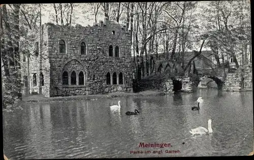 Ak Meiningen in Südthüringen, Partie im englischen Garten, Schwäne