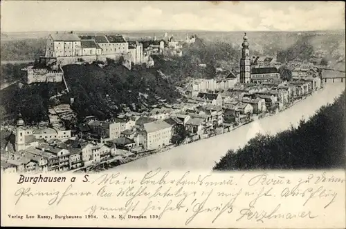 Ak Burghausen an der Salzach Bayern, Ort mit Burg, Vogelschau