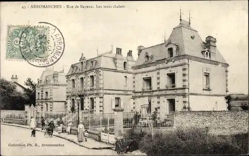 Ak Arromanches Calvados, Rue de Bayeux, Les trois chalets