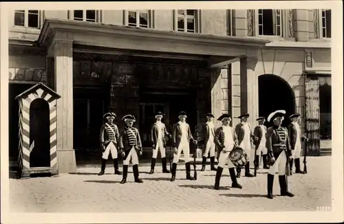 Ak Bautzen in der Oberlausitz, Stadtwache in historischer Uniform von 1750, Jahrtausendfeier 1933