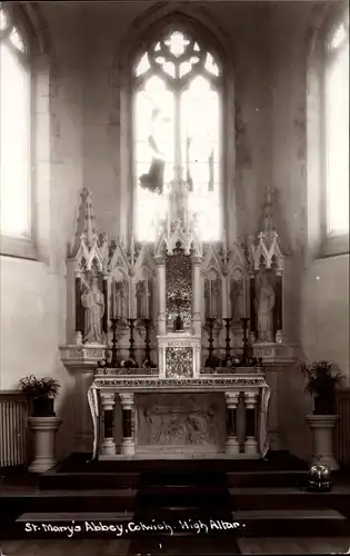 Foto Ak Colwich West Midlands, St. Mary's Abbey, High Altar