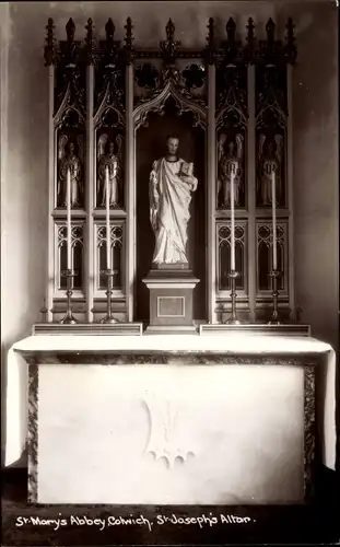 Foto Ak Colwich West Midlands, St. Mary's Abbey, St. Joseph's Altar