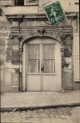 Ak Mantes Yvelines, Porte de l'ancien Hotel Dieu
