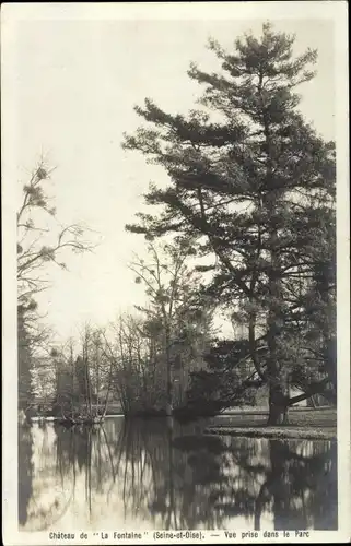 Ak Yvelines Frankreich, Chateau de La Fontaine, Vue prise dans le Parc