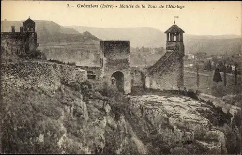 Ak Crémieu Isere, Montee de la Tour de l'Horloge