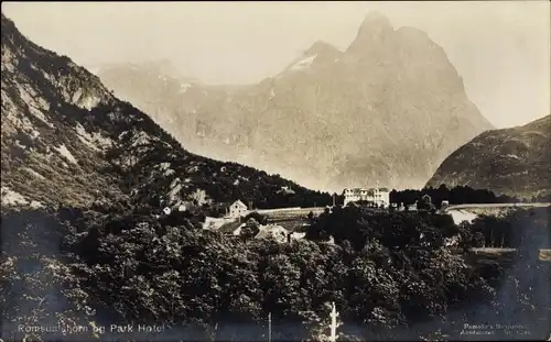 Ak Norwegen, Romsdalstorn, Panorama vom Ort mit Park Hotel