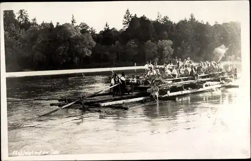 Foto Ak Deisenhofen Oberhaching in Oberbayern, Floßfahrt auf der Isar, Männer in Trachten