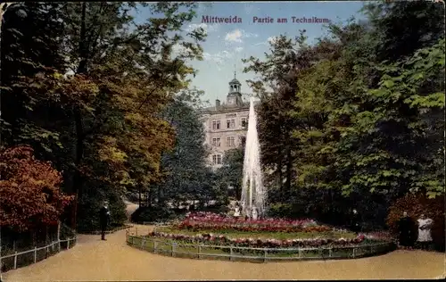 Ak Mittweida in Sachsen, Partie am Technikum, Springbrunnen