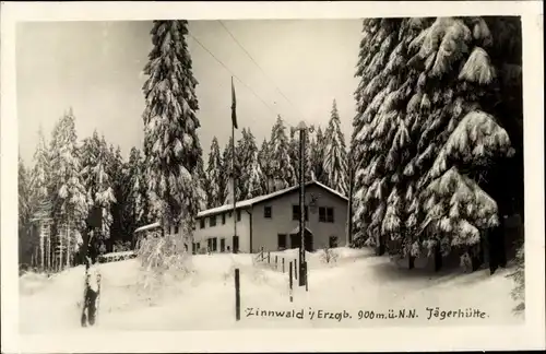 Ak Zinnwald Georgenfeld Altenberg im Erzgebirge, Jägerhütte im Winter