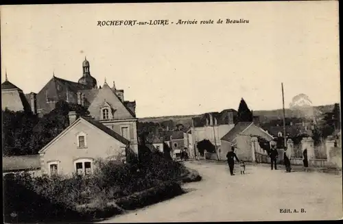 Ak Rochefort sur Loire Maine et Loire, Arrivee route de Beaulieu