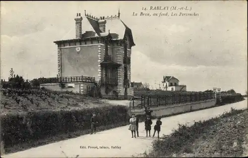 Ak Rablay Maine-et-Loire, La Brise, au fond, Les Pervenches