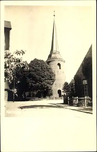 Foto Ak Kaltenkirchen in Holstein, Straßenpartie, Turm