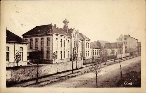 Ak Tullins Isere, L'Hopiatl et la Gendarmerie