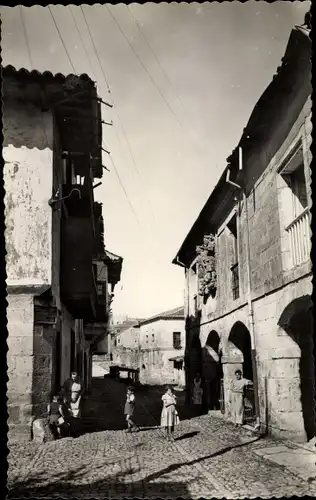 Ak Santillana del Mar Kantabrien, Calle del Rio