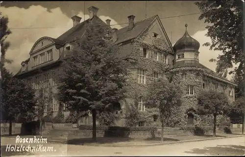 Foto Ak Rosenheim Oberbayern, Straßenpartie mit Holztechnikum