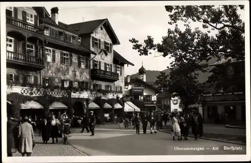 Ak Oberammergau in Oberbayern, Dorfplatz