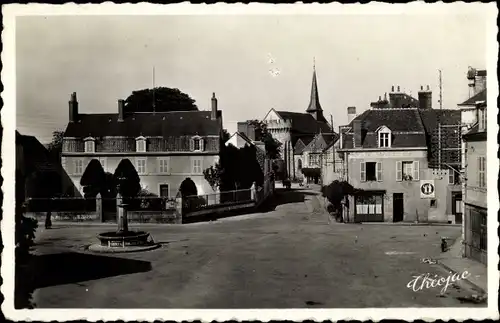 Ak Bonnat Creuse, La Place, Rue de la Paix