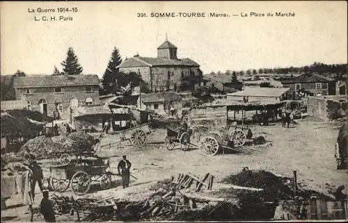 Ak Somme Tourbe Marne, Place du Marche