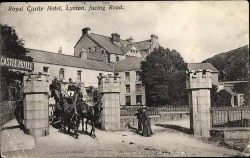 Ak Lynton South West England, Royal Castle Hotel, facing Road