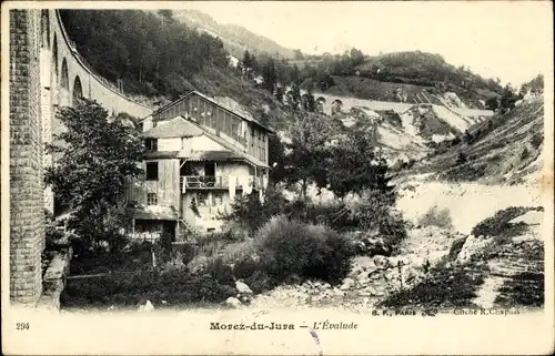 Ak Morez de Jura, L'Evalude