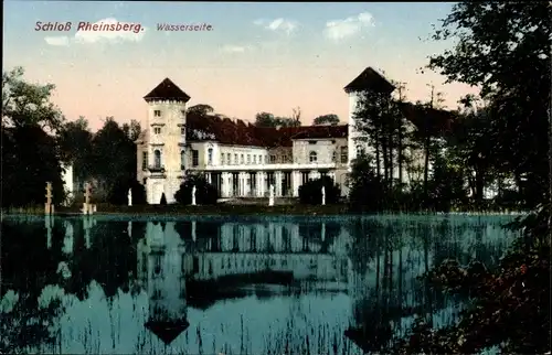 Ak Rheinsberg in Brandenburg, Schloss, Wasserseite, Zieher 5895