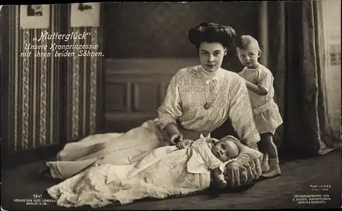 Ak Kronprinzessin Cecilie von Preußen mit ihrem jüngsten Söhnchen, Liersch 1923