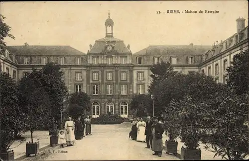 Ak Reims Marne, Maison de Retraite