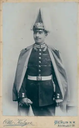 Kabinett Foto Deutscher Soldat, Kaiserreich, Federbusch, Fotograf Otto Krüger