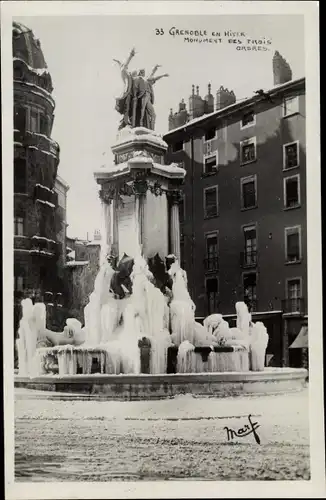 Ak Grenoble Isère, Monument des Trois Gadres