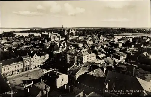 Ak Schwerin in Mecklenburg, Südseite mit Schloss und See vom Dom aus