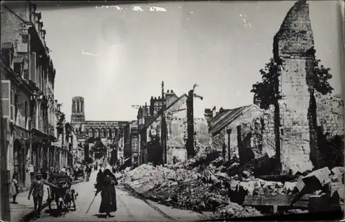 Foto Reims Marne, Rue Gambetta, Kriegszerstörung