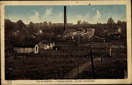 Ak Suippes Marne, Teinture Buirette, Au loin, Les Casernes