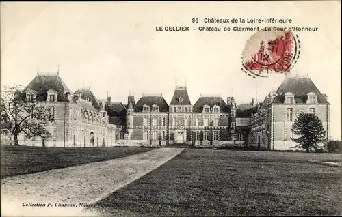 Ak Le Cellier Loire Atlantique, Château de Clermont, La Cour Honneur