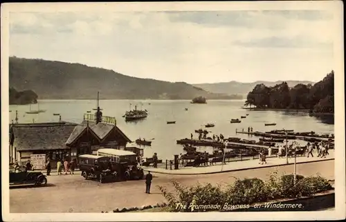 Ak Bowness on Windermere Cumbria North West England, The Promenade