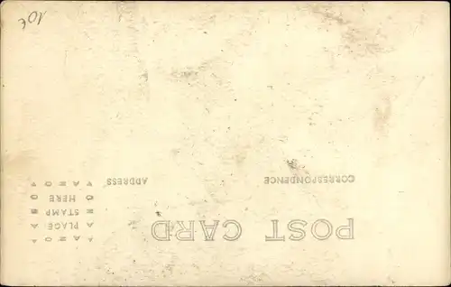 Foto Ak Zwei Männer auf einem Motorboot