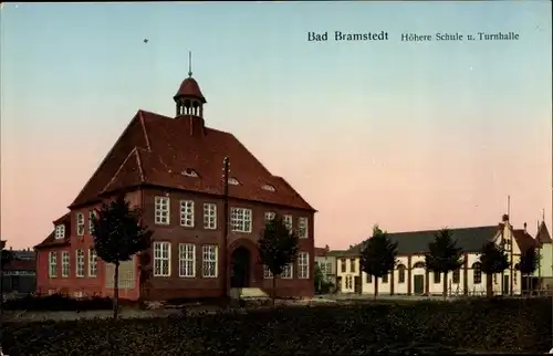 Leuchtfenster Ak Bad Bramstedt in Holstein, Höhere Schule, Turnhalle