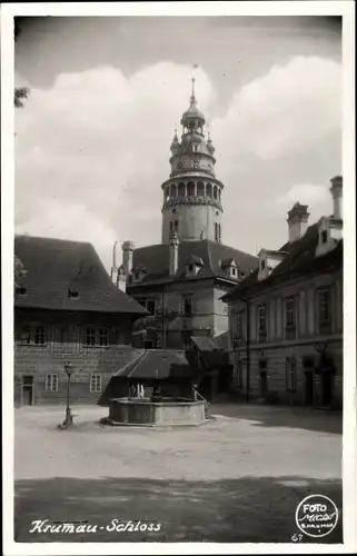 Ak Český Krumlov Böhmisch Krumau Südböhmen, Schloss, Brunnen