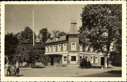 Ak Quickborn in Schleswig Holstein, Schmidts Gasthof, Straßenansicht