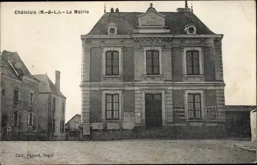 Ak Chatelais Maine et Loire, La Mairie