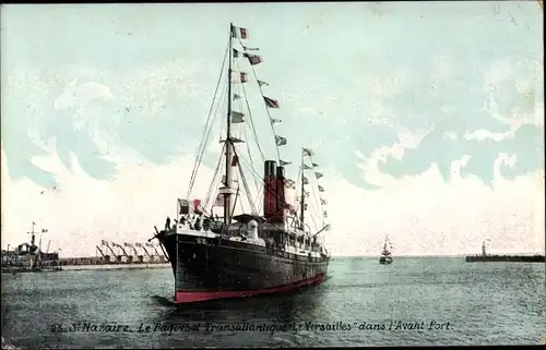 Ak Saint Nazaire Loire Atlantique, Le Paqueboat Transatlantique Le Versailles dans l'Avant Port