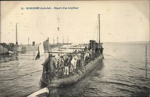 Ak Saint Nazaire Loire Atlantique, Ausfahrt eines Torpedobotes