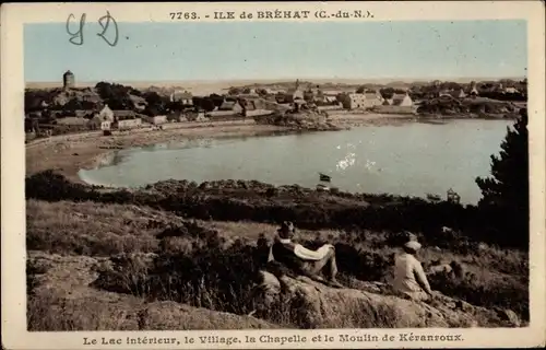 Ak Île de Bréhat Côtes d’Armor, Le Lac interieur, le Village, la Chapelle et le Moulin de Keranroux