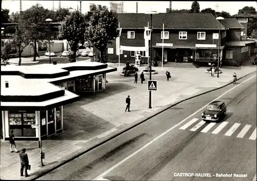 Ak Castrop Rauxel im Ruhrgebiet, Bahnhof Rauxel, Straßenpartie