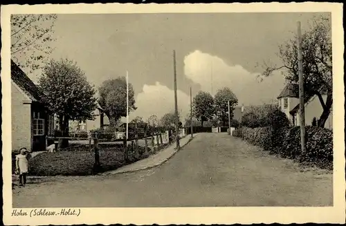 Ak Hohn in Schleswig Holstein, Straßenpartie im Ort