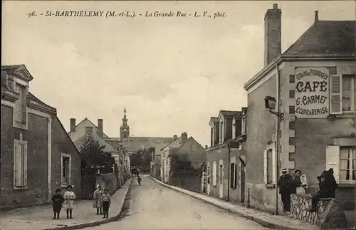 Ak Saint Barthelemy Maine-et-Loire, La Grande Rue, Cafe G. Carmet