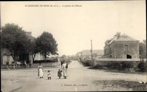 Ak Saint Georges de Bois Maine-et-Loire, La place de l'Ecole