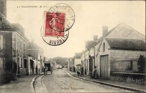 Ak La Daguenière Maine et Loire, Vue du Bourg