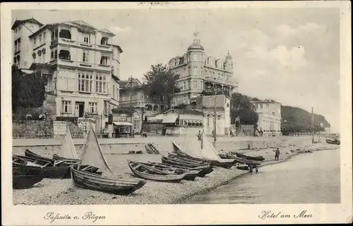 Ak Sassnitz auf Rügen,Hotel am Meer, Boote am Strand