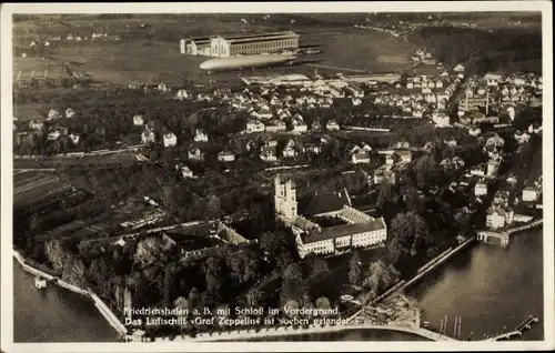 Ak Friedrichshafen am Bodensee, Blick auf den Ort, Schloss, Luftschiff Graf Zeppelin, LZ 127